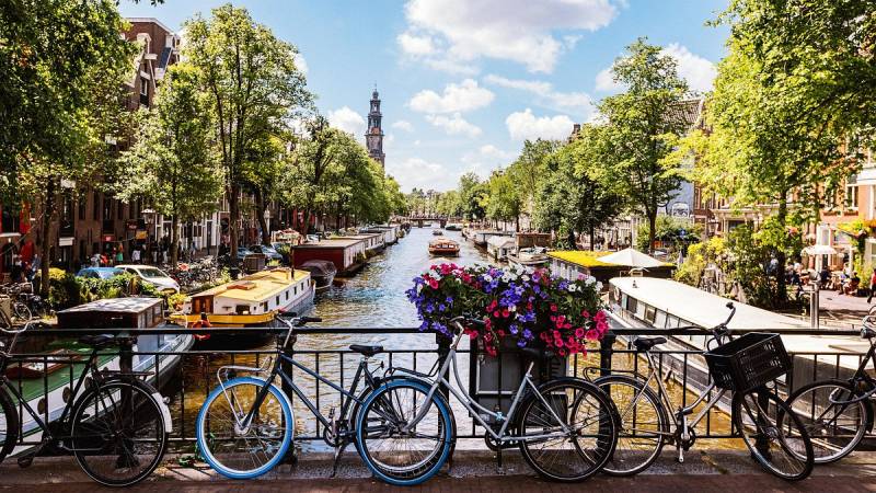 Amsterdam Unveiled: The City's True Identity