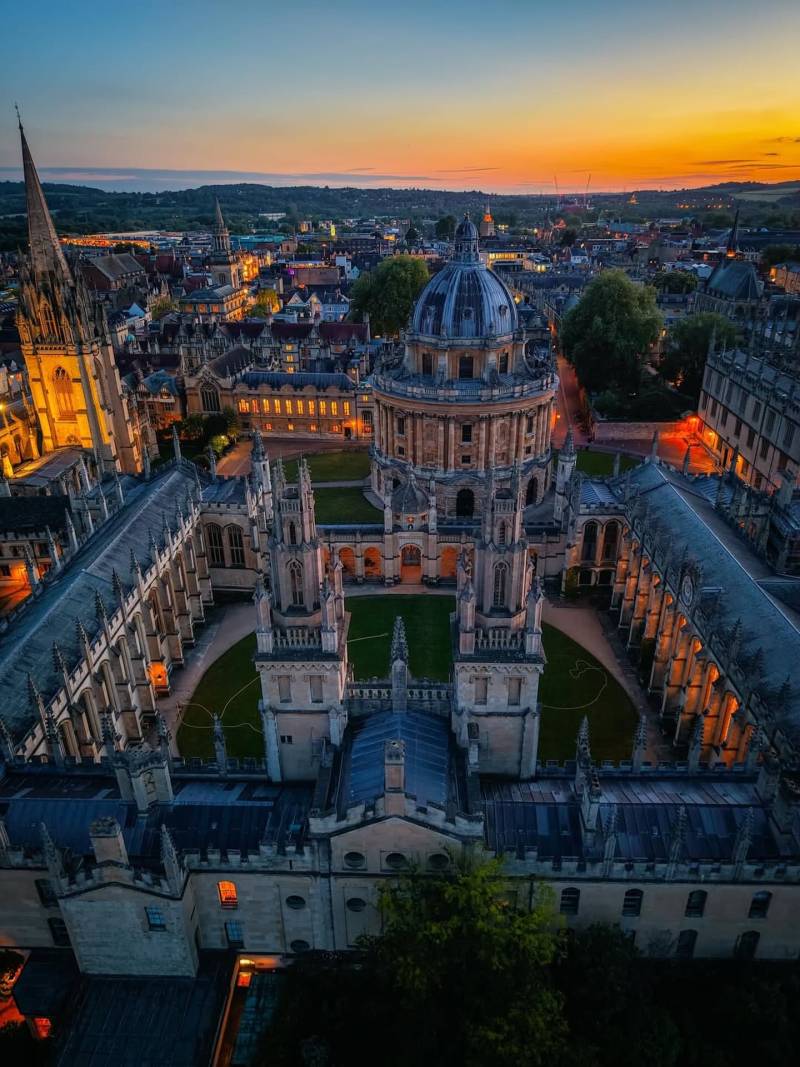 Oxford Uncovered: The Culture and Vibe of a University Legend