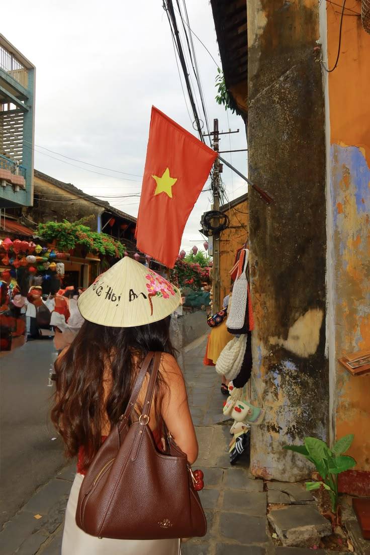 I Tried to Spend £100 in Vietnam